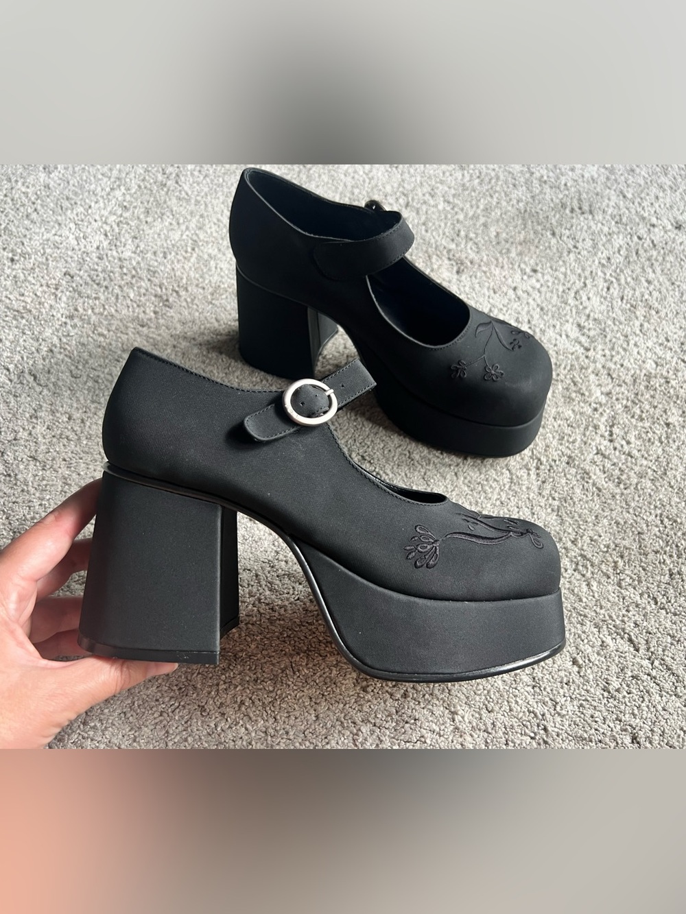 Vintage Y2k L.E.I. Sz 8.5 Platform Chunky Heel Mary Jane Black Embroidered Shoes